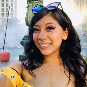 Meet your Posher, Ana